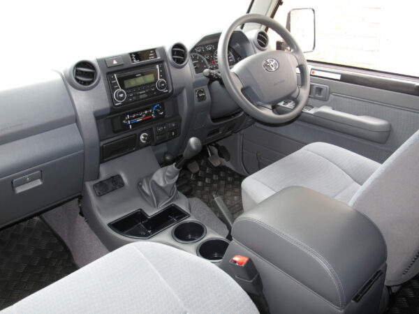 Toyota LandCruiser 79 series full length console