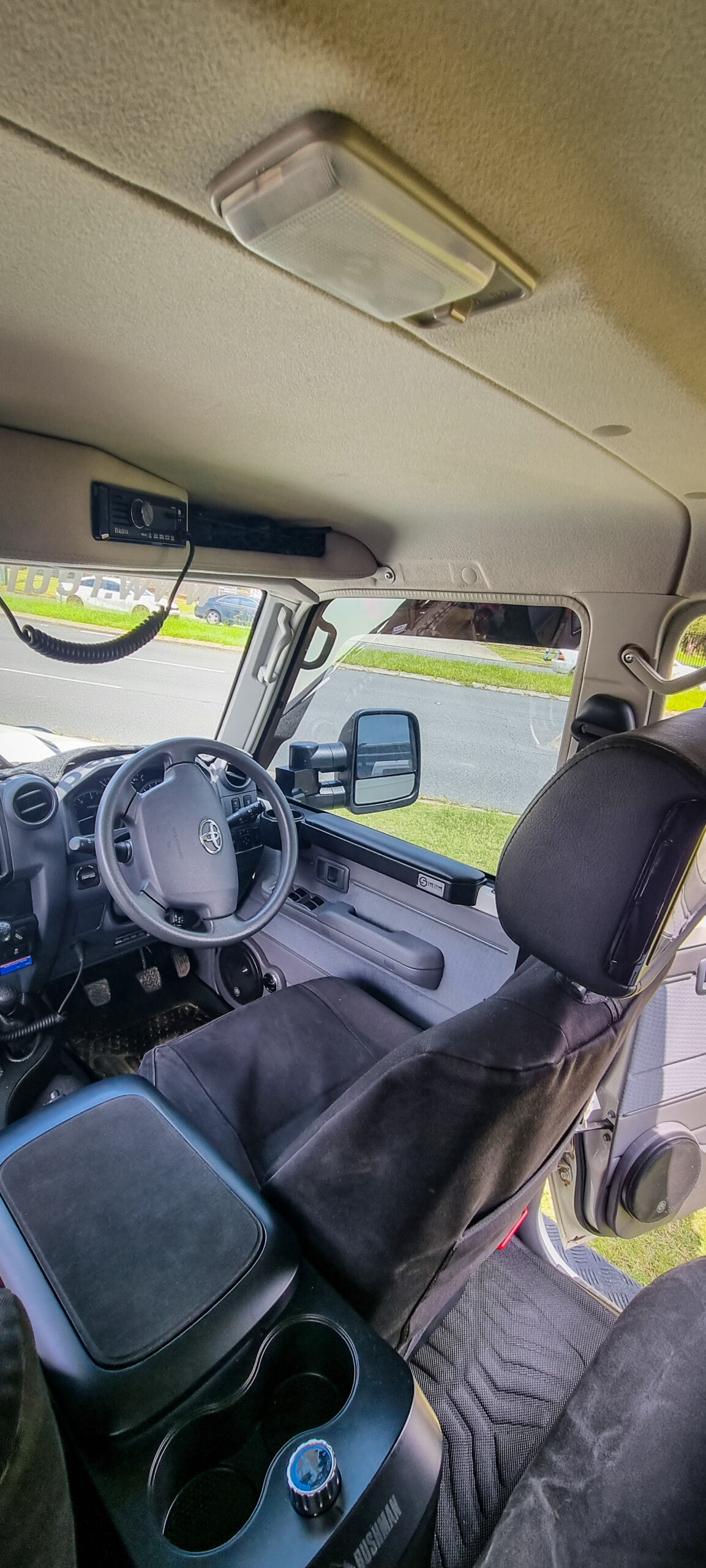 20220125_130405-2 Image of 70 SERIES | ONE STONE ARMRESTS  (GREY)