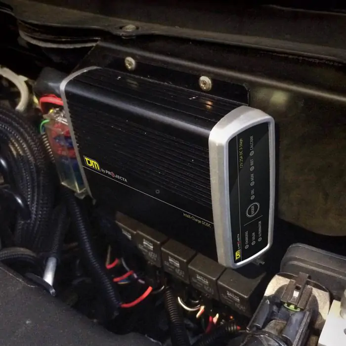 032tjmdc25a-03-832 Image of TJM DCDC/Solar 25Amp charger