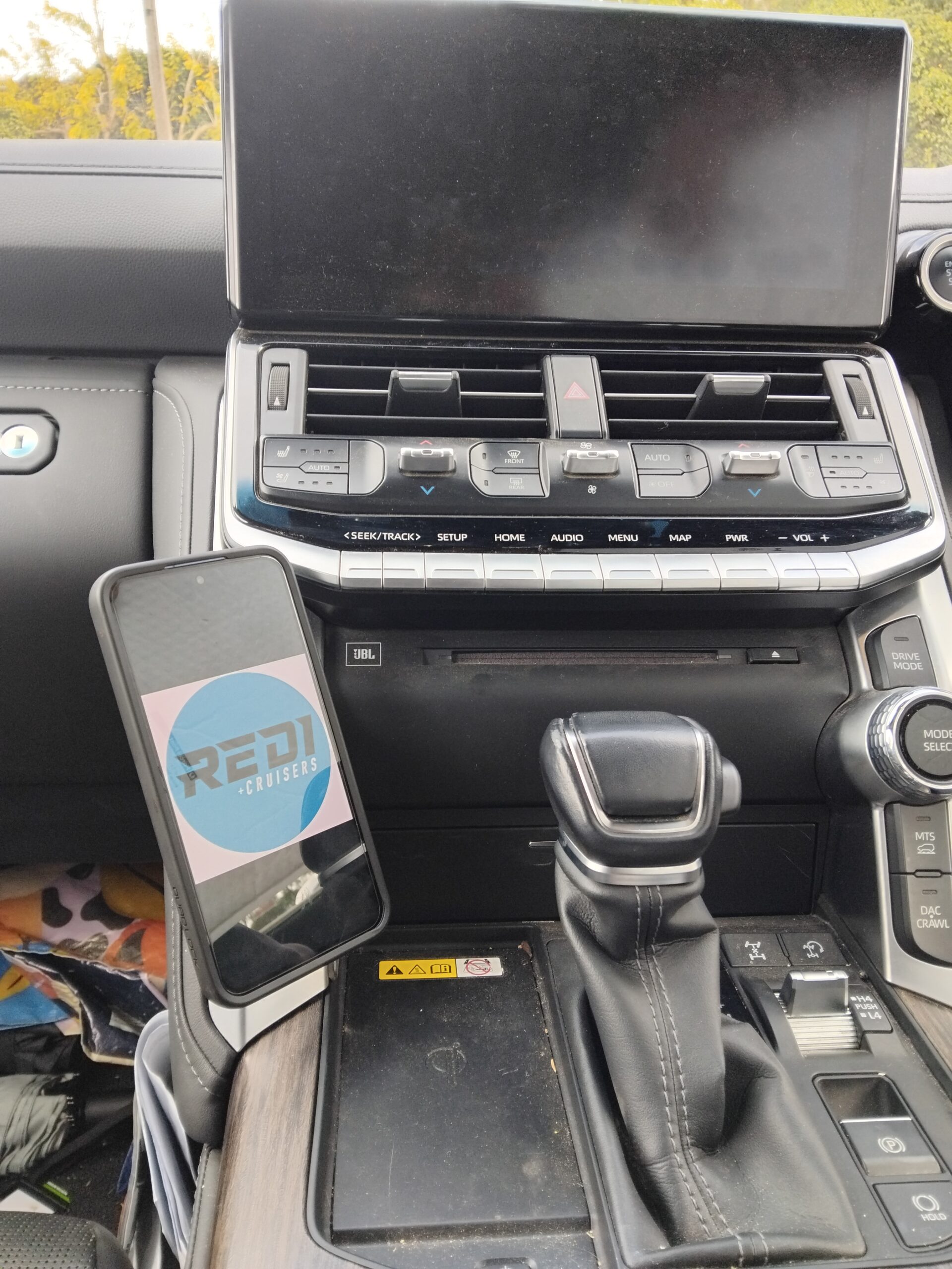 IMG_20250606_124815 Image of Land Cruiser 300 Series UHF/Phone Mount